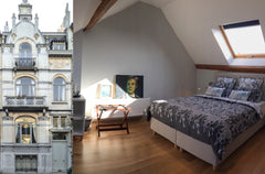 Attic room en-suite, bath with jacuzzi, 18sqm; double bed 160x200.<br />Continen Brussels, Belgium B&B: Attic room + jacuzzi bath + breakfast. Private room in bed and breakfast vacation rental 16748329