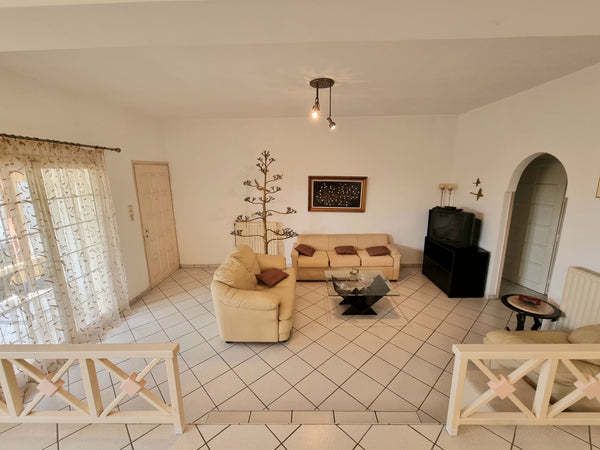 This cozy 3 bedroom apartment is perfect for families.It is situated close to He Heraklion, Greece Maria's cozy 3-bedroom apartment Entire rental unit vacation rental 604142862771261444