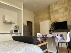 Profitez d'un logement élégant et central en plein centre de Bordeaux. <br />Com  Centre Bordeaux superbe appartement Entire rental unit vacation rental 581683762134382464