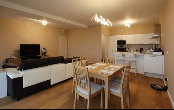 L’appartement ainsi que chacune des chambres ont une terrasse côté Sud-Ouest ave  Chouette chambre à prendre pour femme Private room in condo vacation rental 43674401