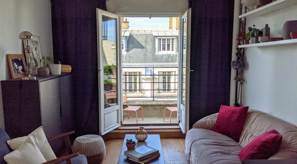 Quiet, smart and cosy studio with lovely view and balcony over the Parisian roof Paris, France Paris - Bright studio / Gambetta Entire rental unit vacation rental 2901911