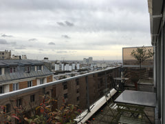 Appartement trois pieces. Dernier etage, petite terrasse. Metro ligne 3bis et 11 Paris, France Paris lumineux et agreable, proche transports. Entire rental unit vacation rental 23226539