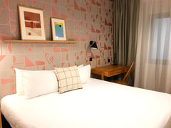Situé au cœur de Lyon, dans le quartier de la Presqu'île, le Republik Hotel prop  Républik Hôtel, Chambre Double Supérieur Confort Room in boutique hotel vacation rental 39600788
