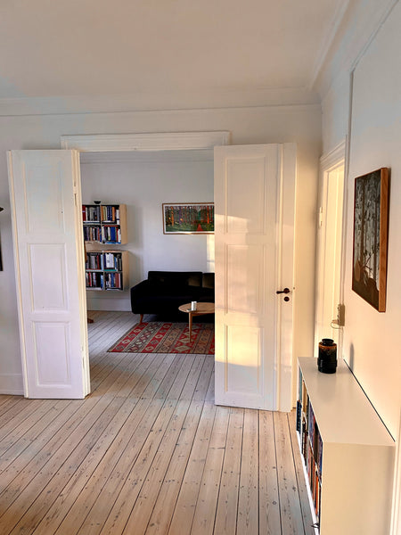Charming and bright apartment in the heart of hip and trendy Nørrebro with shops Copenhagen, Denmark Bright and spacious apartment in vibrant Nørrebro Entire rental unit vacation rental 36105783