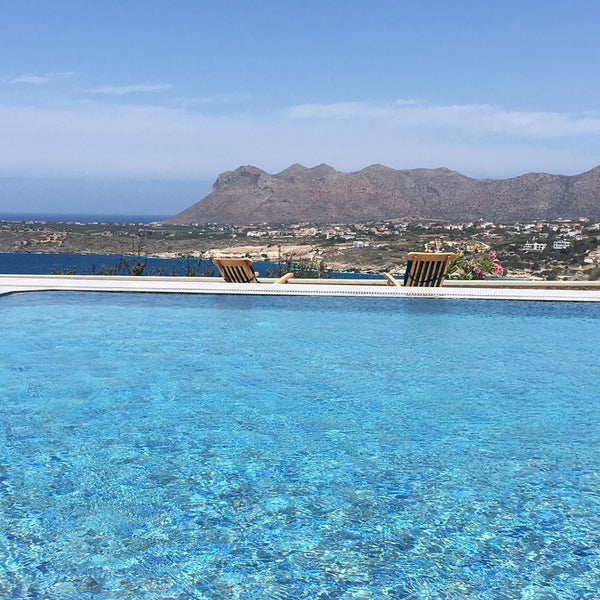 Resting in a quiet setting with a panoramic view of the sea, the bay of Kalathas Greece Theodosia Studios, Apt. with Side Sea View Room in aparthotel vacation rental 6825036
