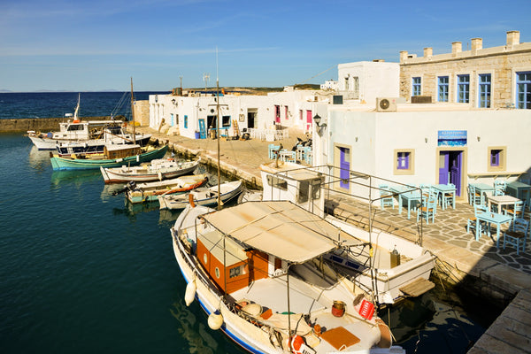 THE CALENDAR IS NOT UPDATED!<br />Please scroll down the page and choose CONTACT  Paros Naoussa family studio close to the beach Entire home vacation rental 33025812