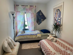 This  apartment is situated a stone throw away from the most popular site in Bru  Chambre prive pres de la grande place Private room in rental unit vacation rental 656990027249602118