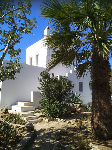 A cozy 45 m2 apartment on 1'st floor of VILLA ROSE located on Stelida on Naxos.<  Villa Rose - cozy apartment close to the beach Cycladic home vacation rental 48464998