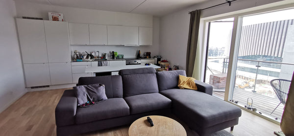 This spacious one bedroom apartment is located on the 6th floor ( we have elevat Copenhagen, Denmark Bright, new apartment with perfect public transportation Entire rental unit vacation rental 51076221