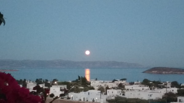 Beautiful, newly-built 1-bedroom (up to 4 people) apartment in Drios with OUTSTA Athens, Greece SUPERB-view house, walking distance to the beach! Entire condo vacation rental 32805318