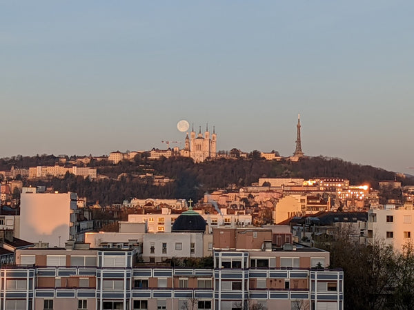 Notre appartement familial est situé dans le 6ème arrondissement de Lyon. <br /> Paris, France Appt familial vue exceptionnelle Entire rental unit vacation rental 775957739924666357