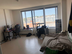 C’est un appartement complet de 35m2, avec frigo, four-micro-onde, ustensiles de Bordeaux, France Appartement entier 35m2 quartier Gare Saint Jean Entire condo vacation rental 36595258