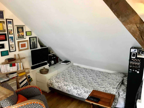 Au dernier étage d'un immeuble de 3 étages, studio refait à neuf. Proche des mét Paris, France Studio cosy à Paris Entire condo vacation rental 28338939