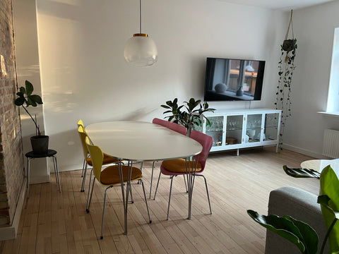 Afslapning tæt på byen.  Hyggelig lejlighed med gårdhave Entire condo vacation rental 702570900144981965