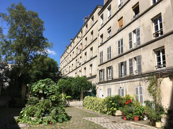 Appartement 42m2 à 3 min des métro Jourdain ou Pyrénées. <br />Dans une grande c Paris, France Appartement très calme à 10 mn du centre de Paris Entire rental unit vacation rental 19560232
