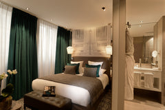 Wonderful room in 4**** Hotel La Lanterne, in the heart of the Quartier Latin in Paris, France Charming room with private terrace and swimming pool access Room in boutique hotel vacation rental 28602923