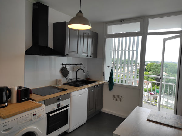 Bienvenue à Mérignac! <br />Nous vous accueillons avec plaisir dans notre appart Mérignac, France Appartement familial de 85m2 - Proche Tram Way Entire rental unit vacation rental 5484825