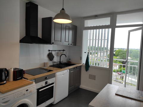 Bienvenue à Mérignac! <br />Nous vous accueillons avec plaisir dans notre appart Mérignac, France Appartement familial de 85m2 - Proche Tram Way Entire rental unit vacation rental 5484825