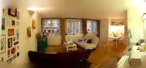 Joli T3 de 70m2 idéalement situé à  côté de l'Hôtel de Ville, en hypercentre. <b Lyon, France Charmant T3 en plein centre ville Entire rental unit vacation rental 29146883