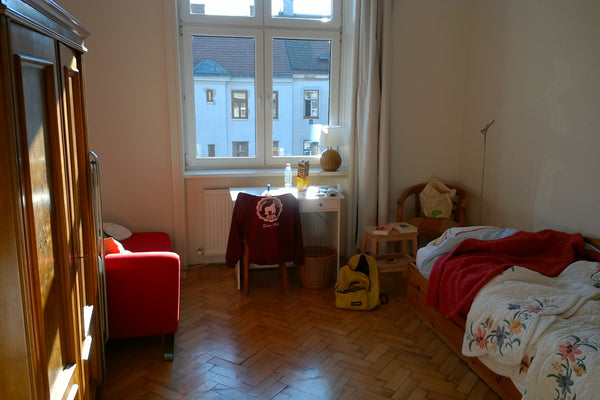 Ruhiges, gemütliches Zimmer in Wiener Altbau, zentral gelegen - zu Fuß in 15 Min Vienna, Austria Zentral gelegenes, ruhiges Zimmer in Wiener Altbau Private room in rental unit vacation rental 32649385