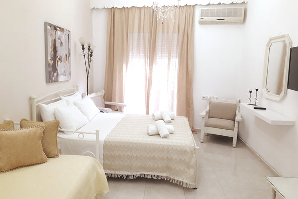 The apartment is located on the central road of Ammoudara,150meters away from th Heraklion, Greece Artemis home Entire rental unit vacation rental 20021720