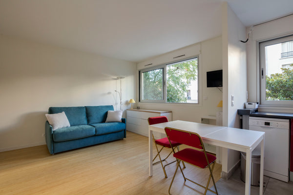 This 31 sqm one bedroom apartment is located rue Fallempin in the 15th arrondiss Paris, France Comfy 1 Bedroom - Close to Eiffel Tower Entire rental unit vacation rental 28457912