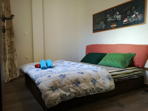 Amazing fully renovated two bedroom apartment in the center of Athens. Just 2 mi GR Amazing two bedroom apartment in the center Entire rental unit vacation rental 21897674