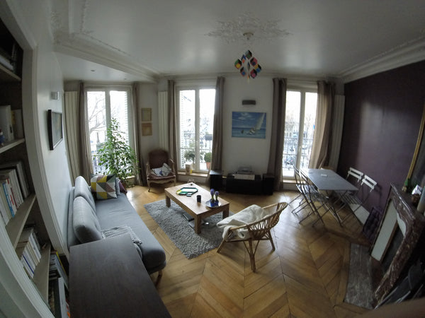 Very bright and charming apartment downtown Paris located between the 