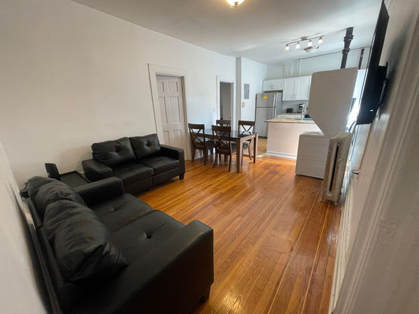 Nestled in the dynamic heart of Washington Heights, this apartment provides conv Buenos Aires, Argentina Rental unit in New York · 3 bedrooms · 3 beds · 1 bath Entire rental unit vacation rental 973230446767851762