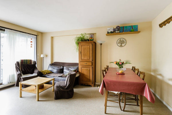 L'appartement est au pied de Montmartre. Il est doté de 3 chambres, d'une cuisin Paris, France Big apartment with balcony near Montmartre Entire condo vacation rental 19048935