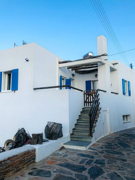 Enjoy your vacation on the island in a newly built Cycladic house that has all t Athens, Greece Mastromichalis Studio Cycladic home vacation rental 47743089