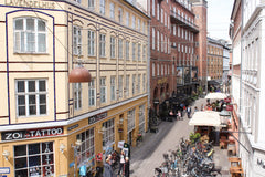 Superbly located apartment in the very center of the city, one minute from famou  Live in the historic center! Nr Tivoli & Strøget Entire rental unit vacation rental 26176215