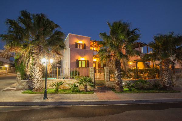Welcome to “Pearls of Crete”, a seaside complex of houses that are built amphith Makry Gialos, Greece Pearls Of Crete - Ocean Pearl Entire home vacation rental 8097556