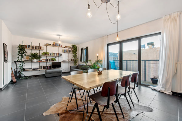 This bright and spacious apartment offers everything for a nice stay in the cent  Green, spacious and bright appt in centre of Ghent Entire rental unit vacation rental 41358154