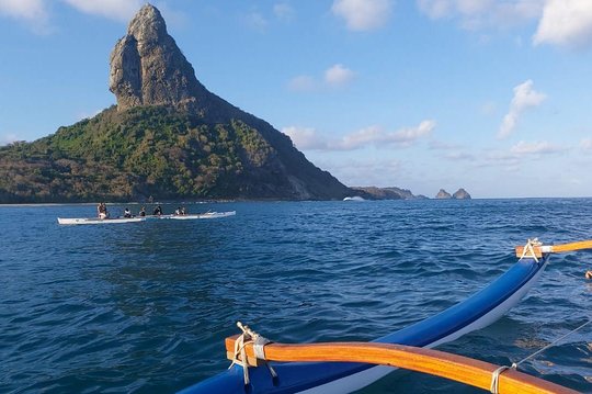 Canoe Aloha va'a F. Noronha.  Private Tours and Travel Guide America Noronha CITY Fernando de Noronha Destination Tour