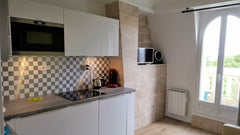 LA CAMPAGNE  A  PARIS.<br />Joli studio lumineux environs 16m2 sans vis-à-vis fa Paris, France LA  CAMPAGNE  A  PARIS Entire rental unit vacation rental 20069715