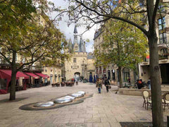Quartier  Saint Pierre, studette de 10m2  équipée .<br />Location de 1 à 10 mois Bordeaux, France Hyper centre de Bordeaux - bail mobilité Entire rental unit vacation rental 544650700257206632