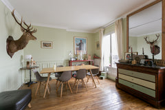 Très lumineux, balcon pour vos pauses café avec vue dégagée, alliant charme et c Paris, France Bel appartement lumineux Entire rental unit vacation rental 9254708