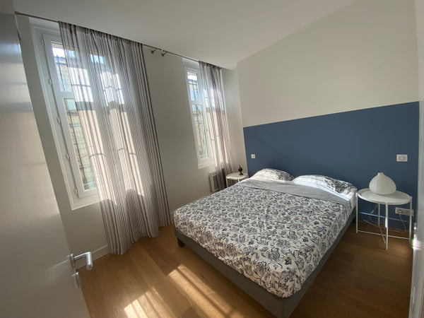 Chambre spacieuse et agréable dans appartement haussmanien parfaitement situé da Bordeaux, France Belle chambre et sdb privative au cœur de bordeaux Private room in rental unit vacation rental 51273626