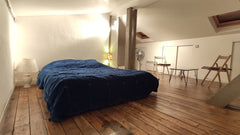 Grande chambre de charme dans un hôtel particulier, très calme et lumineuse avec Nouvelle-Aquitaine, France Chambre de Charme haut Barrière St-Genès Private room in townhouse vacation rental 34647110