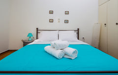 A bright 1 bedroom apartment just few steps to Acropolis and the Parthenon.<br / Athens, Greece Sunny 1bd apartment just 1minute to Acropolis Entire rental unit vacation rental 37707353