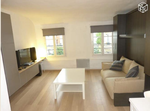 Bien situé dans un quartier vivant, proche de tous commerces et restaurants, bar Nevoy, France Studio 21m² proche Bastille Entire rental unit vacation rental 12907025