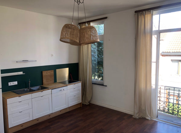 The 2 rooms studio is located on the first floor. <br />The toilet is half a flo  Studio 5 minutes from city centre Entire condo vacation rental 52732269