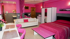 Newly renovated apartment, very modern decor with "Sydney" theme. Ideal for 1 to Brussels, Belgium Appart. "Sydney" Entire serviced apartment vacation rental 118707