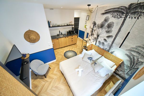 Joli studio situé à 2 minutes à pieds du métro Valmy, quartier Vaise.<br />Empla Lyon, France La Palmeraie-joli studio-Métro Valmy-Vaise Entire rental unit vacation rental 46887212