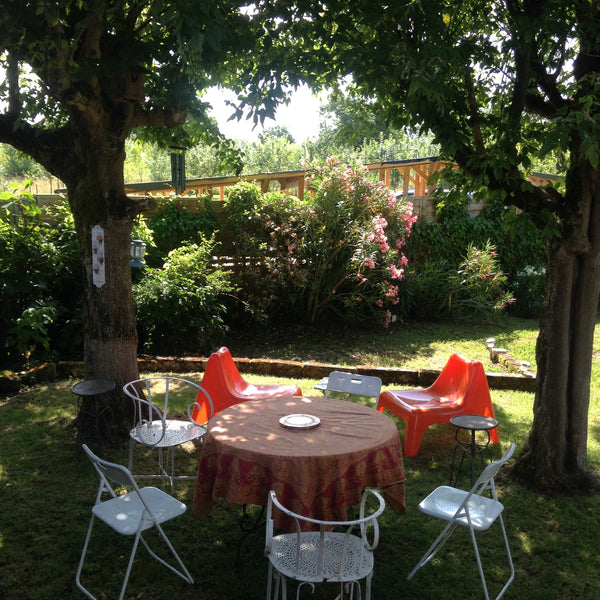 Ancien chai en bord de Garonne.<br />Situé dans un village avec toutes commodité Ambarès-et-Lagrave, France Le chai de la Garonne Entire home vacation rental 36104541