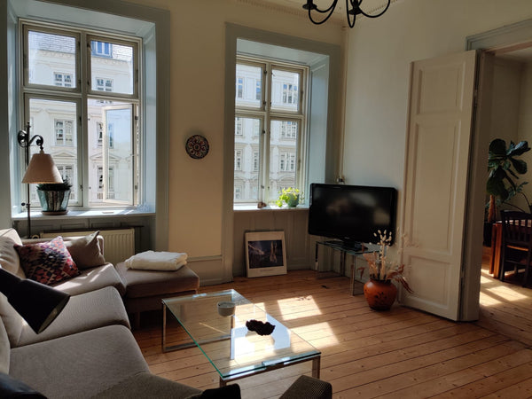 This spacious apartment is located in the heart of Copenhagen. Located just 300   120 m2 sized apartment in the heart of Copenhagen Entire condo vacation rental 711319318730412950