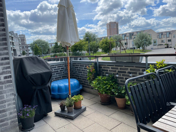 Stor nybygget lys stuelejlighed i hjertet af Valby, - i et moderne byområde i Kø Copenhagen, Denmark Stor bolig med to terrasser i hjertet af København Entire condo vacation rental 33287997