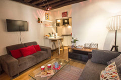 Studio 23m2 , tout équipé, dans le "Marais",  à 2' du Centre Georges Pompidou. T Paris, France Studio charmant dans le Marais Paris Entire rental unit vacation rental 19599389