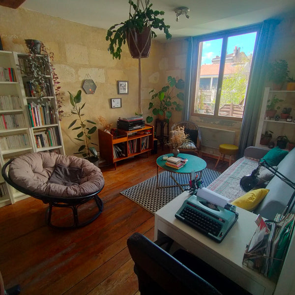 Appartement ancien de 42m2 tout équipé, charmant et cosy dans le quartier Saint- Bordeaux, France Appartement de charme proche place Saint-Michel Entire rental unit vacation rental 27982674